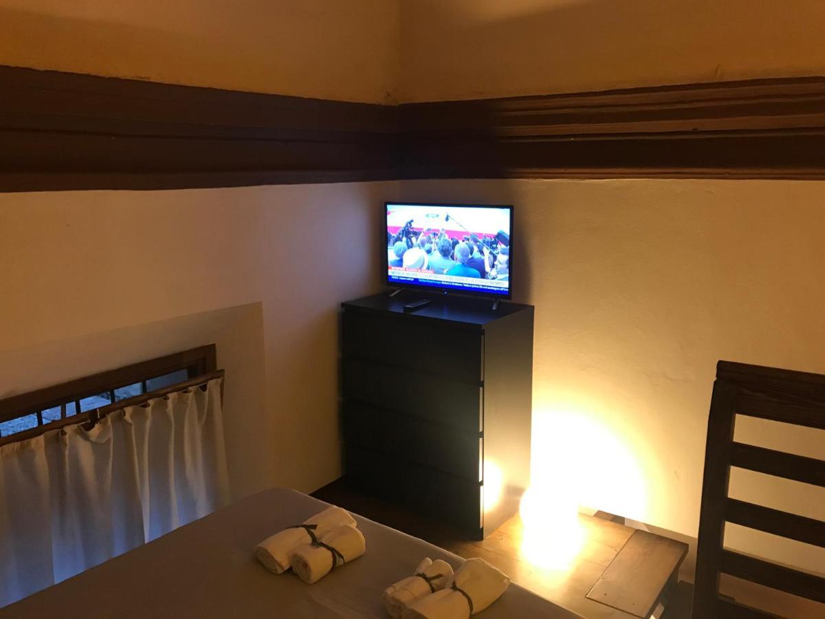 Moline Studio Appartment Болонья Экстерьер фото